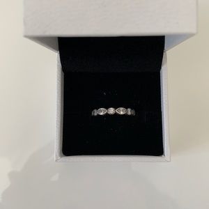 Pandora Ring